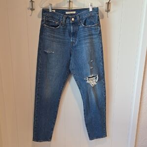 Women’s Levi Jeans Wedgie Straight Fit Ankle Length Size: 27